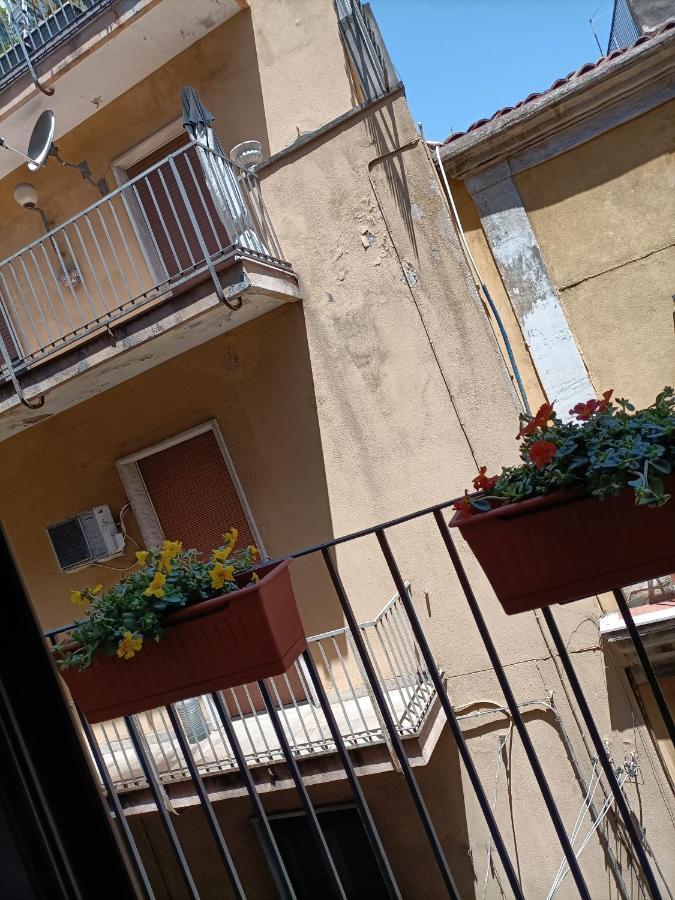 Residenza La Vecchia Cattedrale Catania Exterior foto
