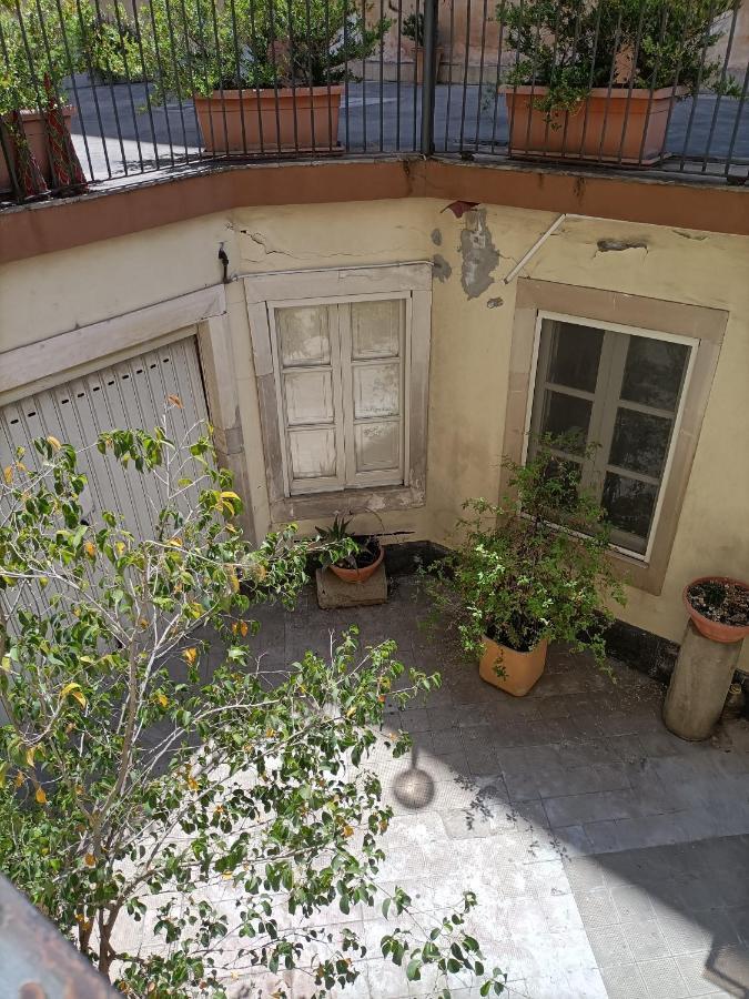 Residenza La Vecchia Cattedrale Catania Exterior foto